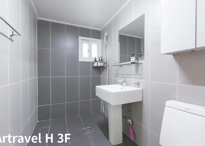 Artravel Hongdae * Сеул