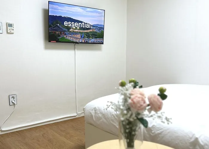 Artravel Hongdae Сеул