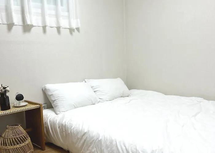 Artravel Hongdae * Сеул