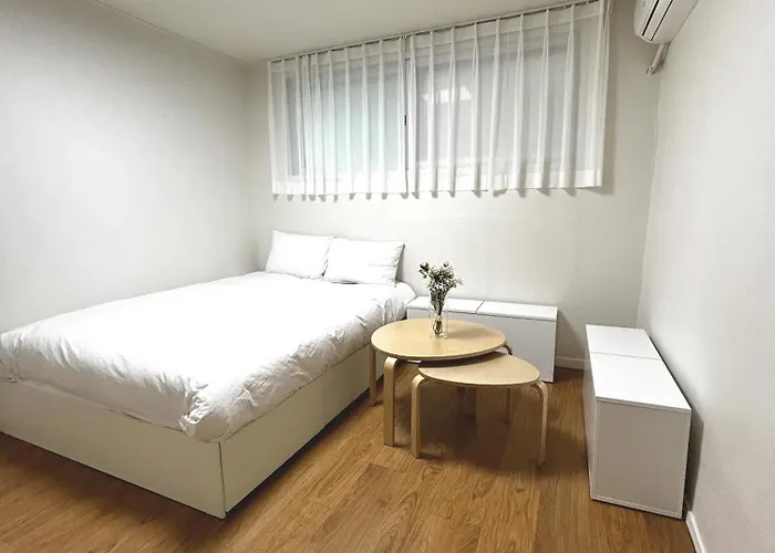Artravel Hongdae Апартаменты Сеул