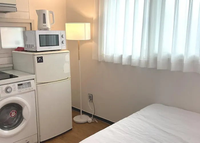Artravel Hongdae * Сеул