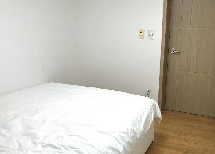 Апартаменты Artravel Hongdae *